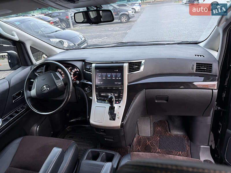 Мінівен Toyota Alphard 2014 в Одесі