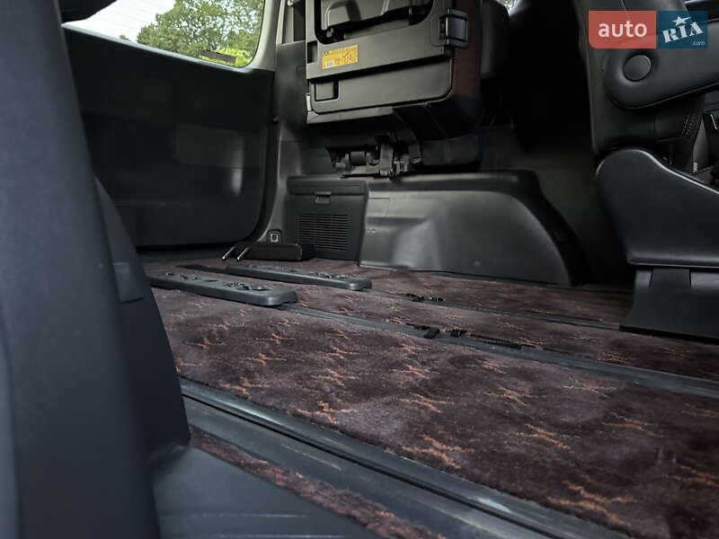 Мінівен Toyota Alphard 2014 в Одесі