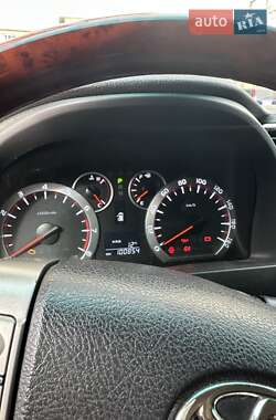 Минивэн Toyota Alphard 2011 в 