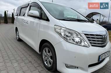 Мінівен Toyota Alphard 2010 в 