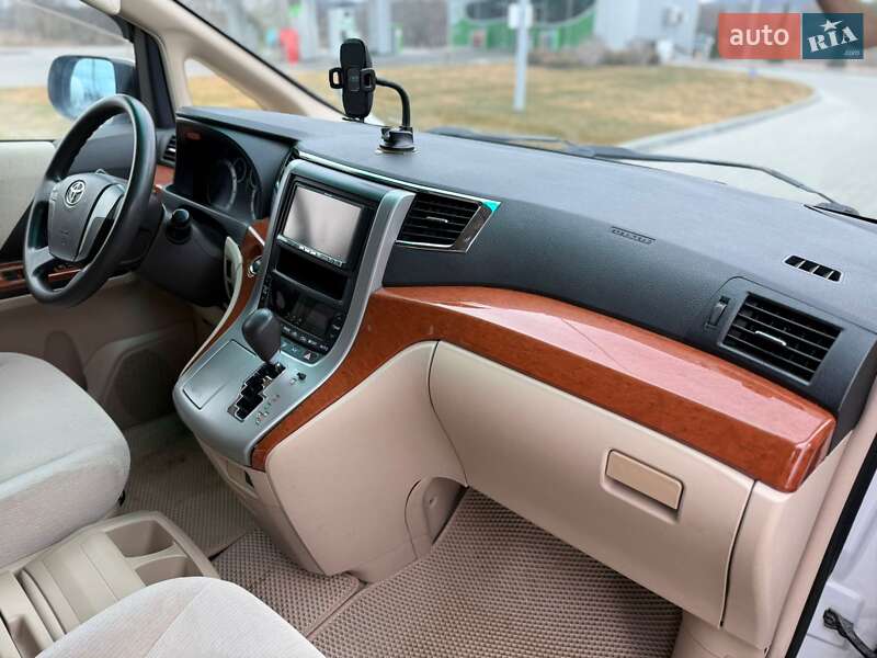 Мінівен Toyota Alphard 2010 в Вінниці