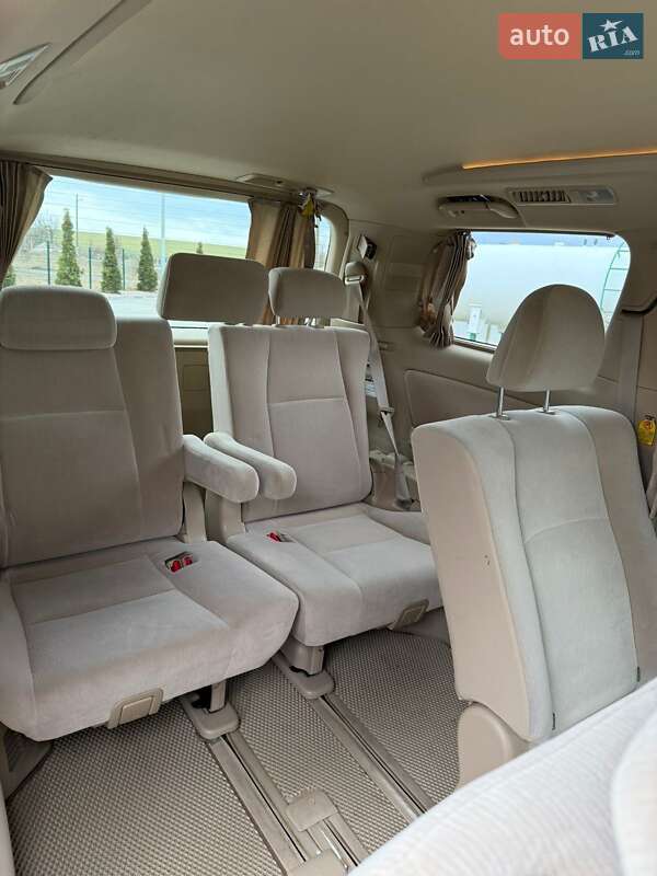 Мінівен Toyota Alphard 2010 в Вінниці