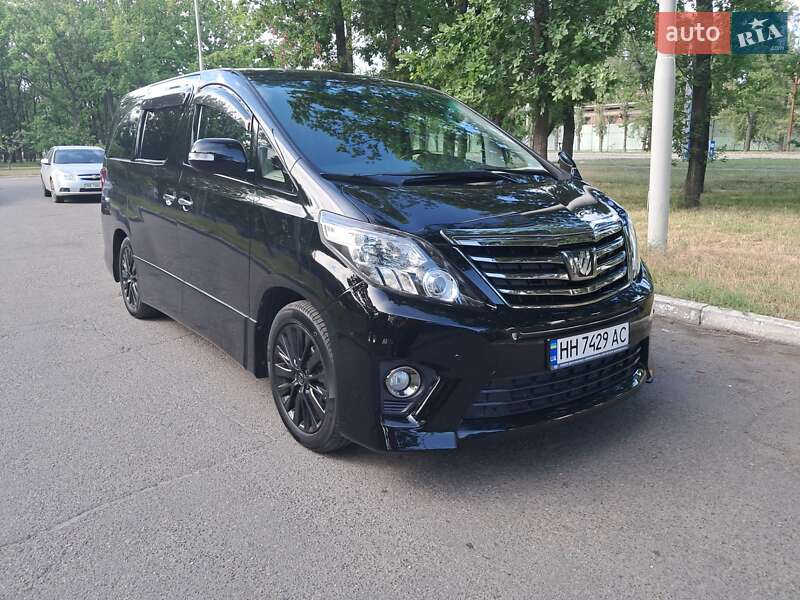 Toyota Alphard 2013