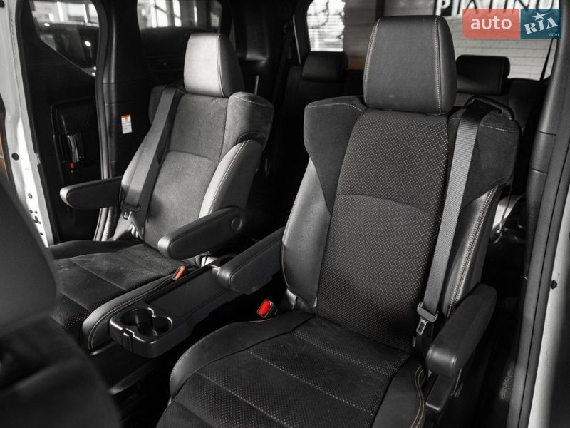 Минивэн Toyota Alphard 2020 в Одессе
