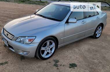 Седан Toyota Altezza 1999 в 