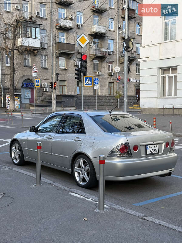 Седан Toyota Altezza 1999 в Киеве фото 26 Седан Toyota Altezza 1999 в Киеве