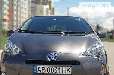 Хэтчбек Toyota Aqua 2013 в Виннице