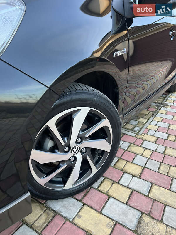Хэтчбек Toyota Aqua 2015 в Одессе