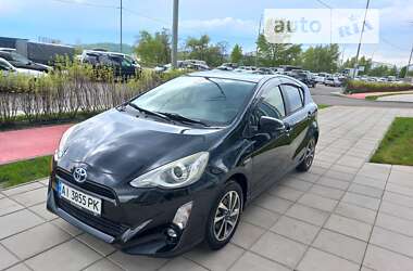 Хетчбек Toyota Aqua 2015 в Києві