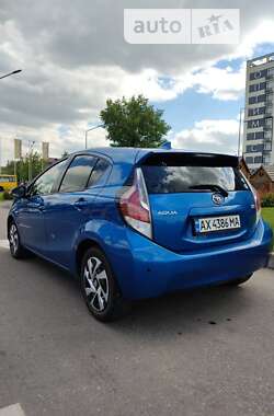 Хэтчбек Toyota Aqua 2015 в Киеве