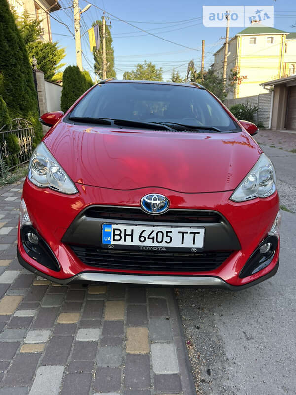 Хетчбек Toyota Aqua 2014 в Одесі