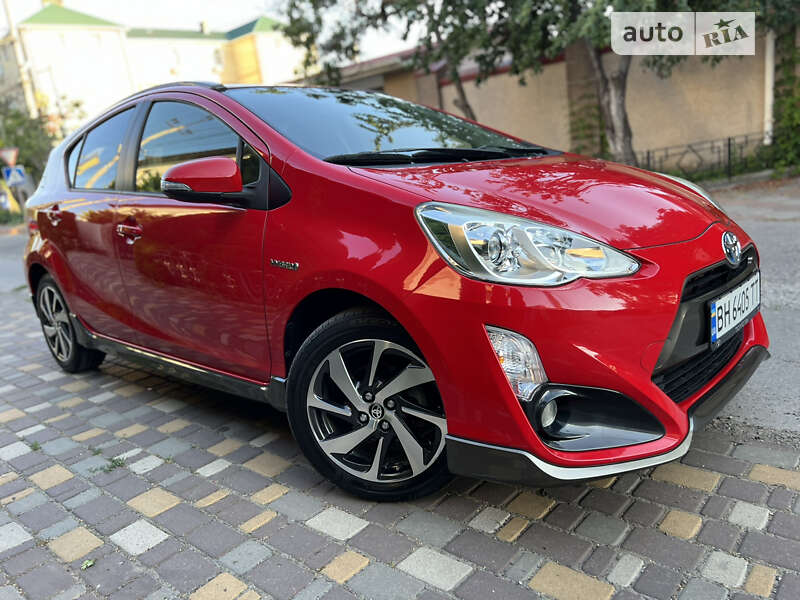 Хетчбек Toyota Aqua 2014 в Одесі