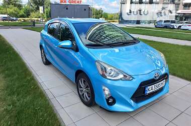 Хетчбек Toyota Aqua 2015 в Києві