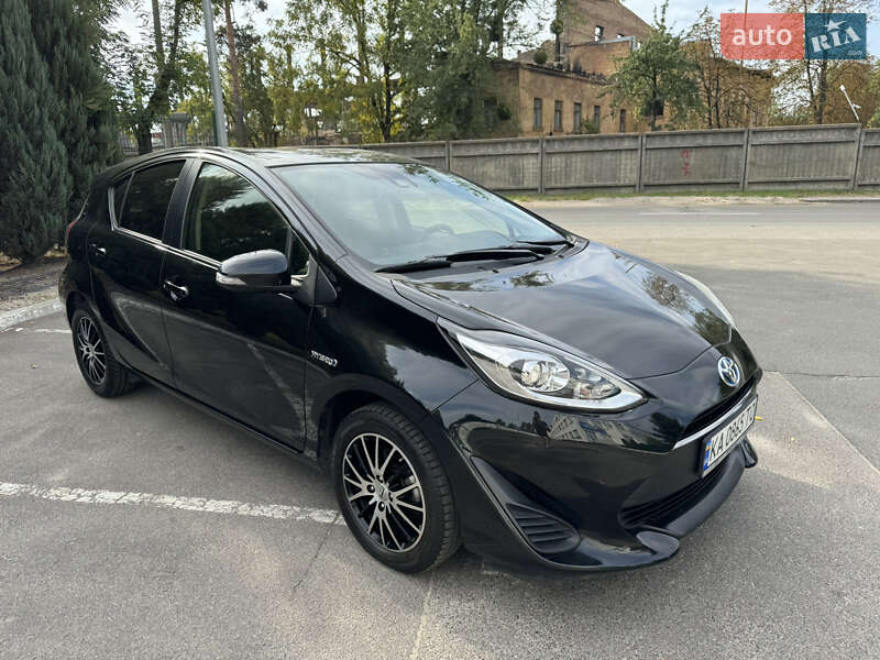 Хетчбек Toyota Aqua 2018 в Києві