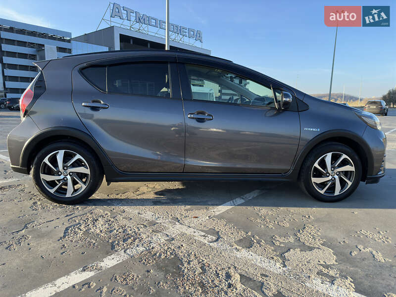 Хэтчбек Toyota Aqua 2019 в Киеве