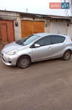 Хэтчбек Toyota Aqua 2014 в 