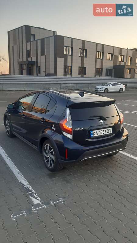 Хетчбек Toyota Aqua 2017 в Києві