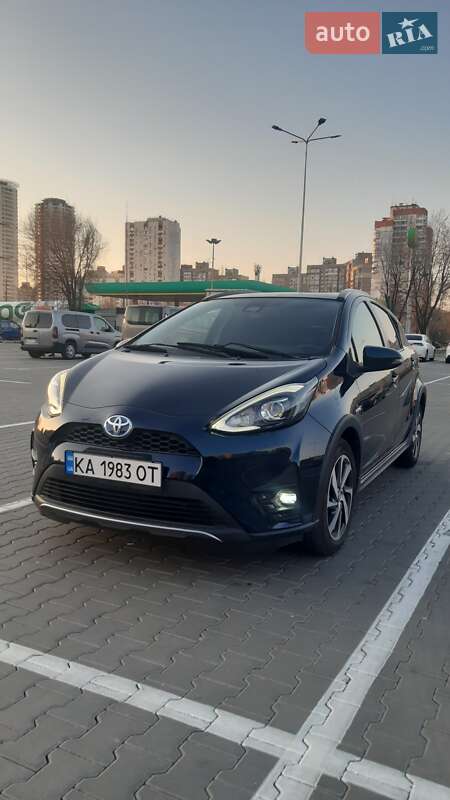 Хетчбек Toyota Aqua 2017 в Києві