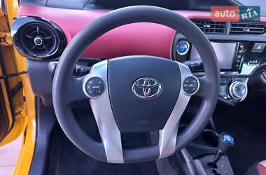 Хэтчбек Toyota Aqua 2015 в 