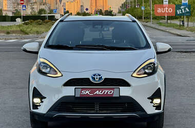 Хэтчбек Toyota Aqua 2017 в 