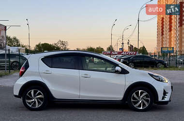 Хэтчбек Toyota Aqua 2017 в 