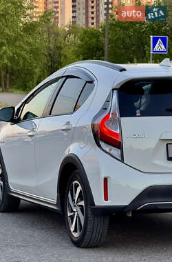 Хэтчбек Toyota Aqua 2017 в 