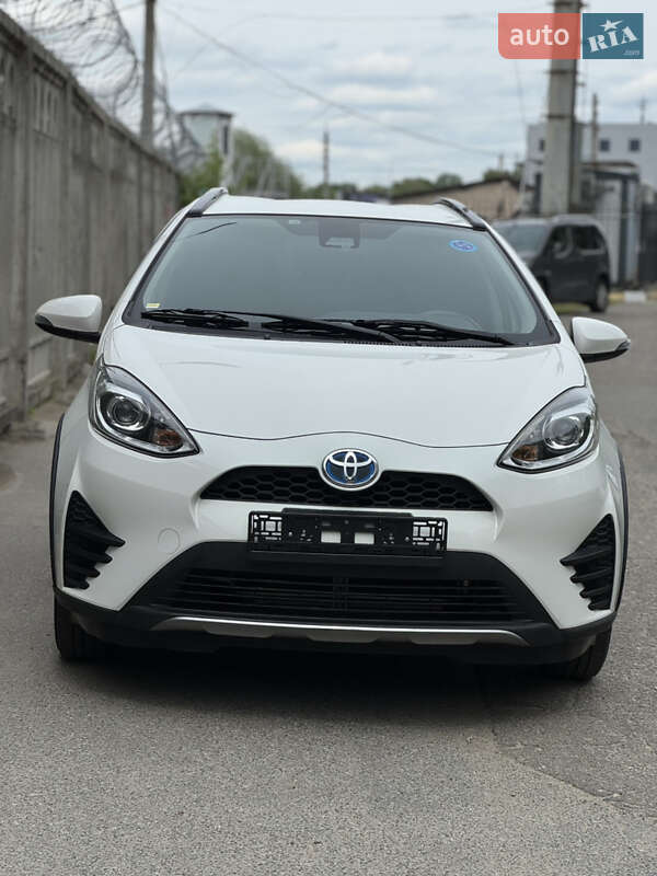 Хетчбек Toyota Aqua 2017 в Києві