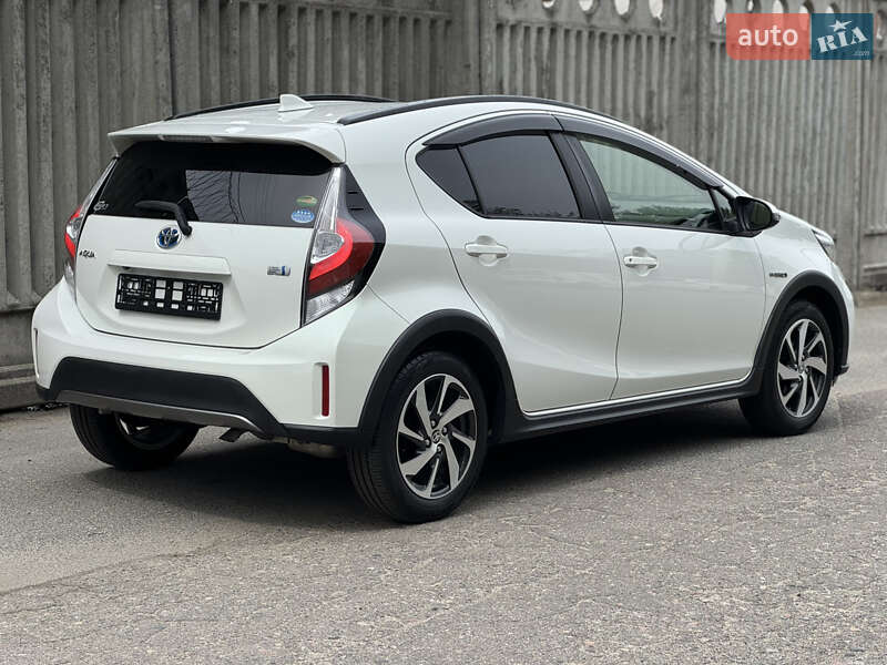 Хетчбек Toyota Aqua 2017 в Києві