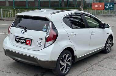 Хэтчбек Toyota Aqua 2016 в 