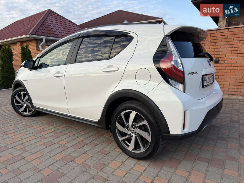 Хетчбек Toyota Aqua 2017 в Одесі