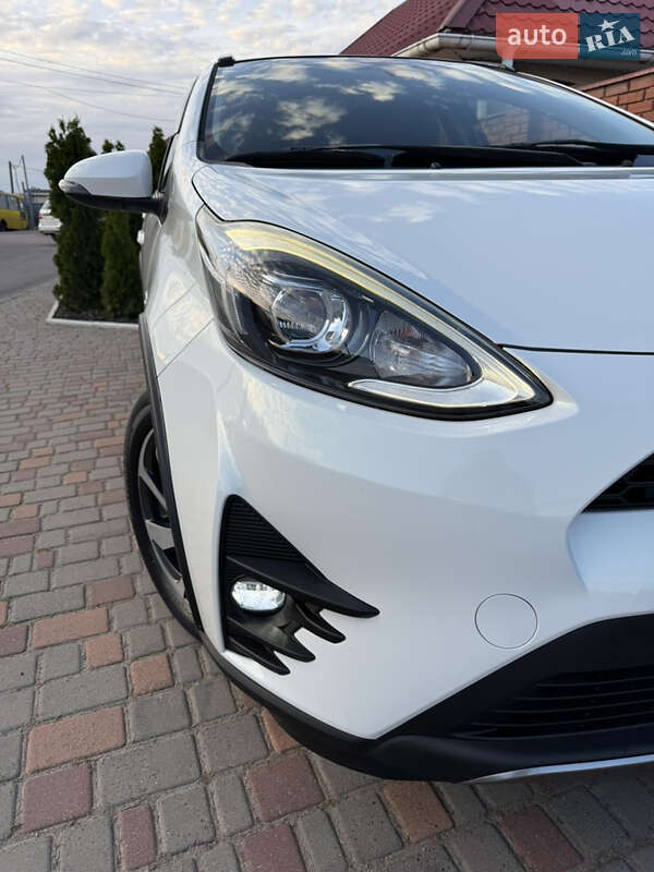 Хетчбек Toyota Aqua 2017 в Одесі