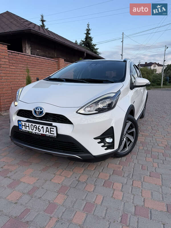 Хетчбек Toyota Aqua 2017 в Одесі