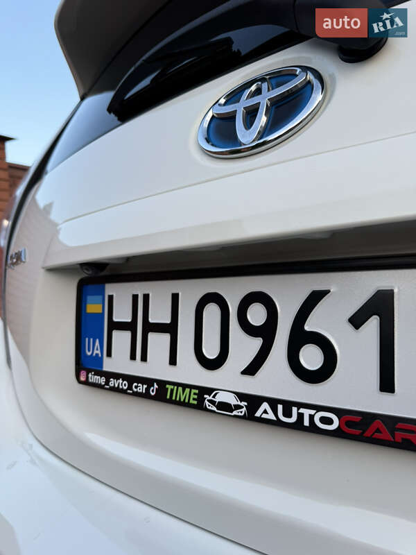 Хетчбек Toyota Aqua 2017 в Одесі
