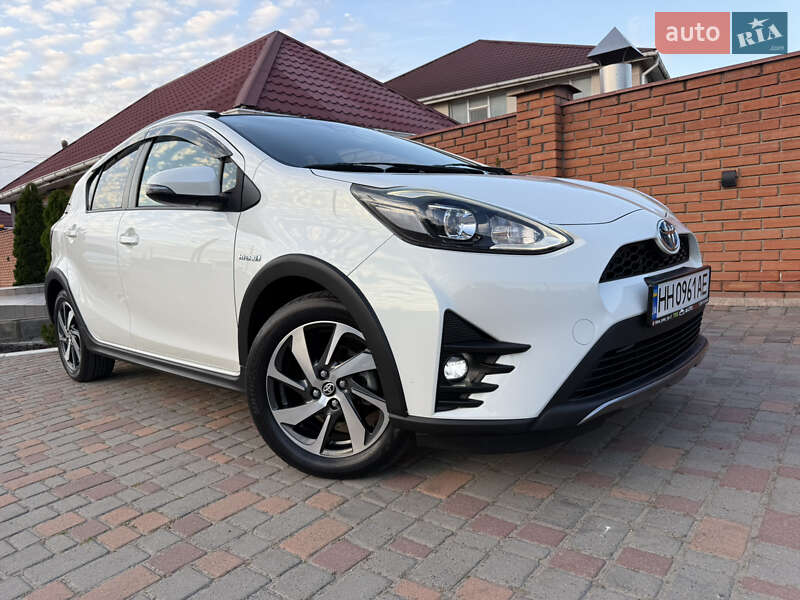 Хетчбек Toyota Aqua 2017 в Одесі