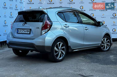 Хэтчбек Toyota Aqua 2016 в 
