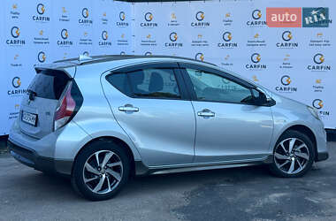 Хэтчбек Toyota Aqua 2016 в 