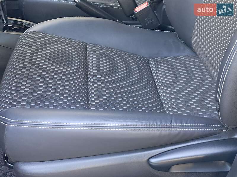 Хетчбек Toyota Aqua 2017 в Одесі