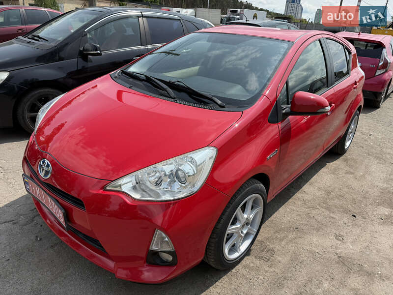 Toyota Aqua 2015
