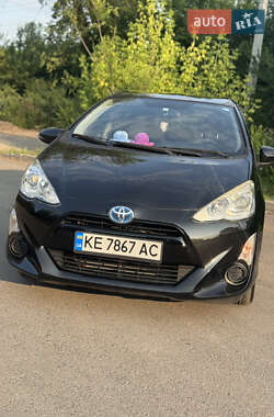 Хэтчбек Toyota Aqua 2015 в 