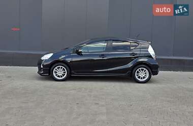 Хэтчбек Toyota Aqua 2013 в 