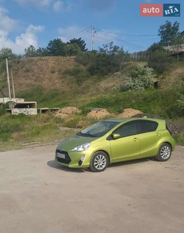 Toyota Aqua 2015