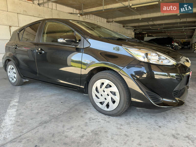 Хетчбек Toyota Aqua 2018 в Києві