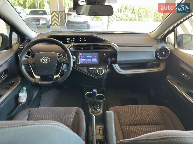 Хетчбек Toyota Aqua 2018 в Києві