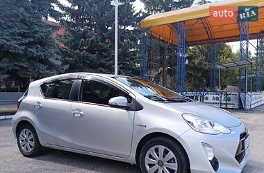 Хетчбек Toyota Aqua 2015 в Харкові