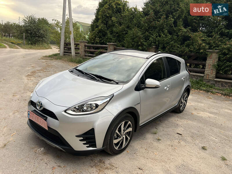 Хэтчбек Toyota Aqua 2017 в Василькове