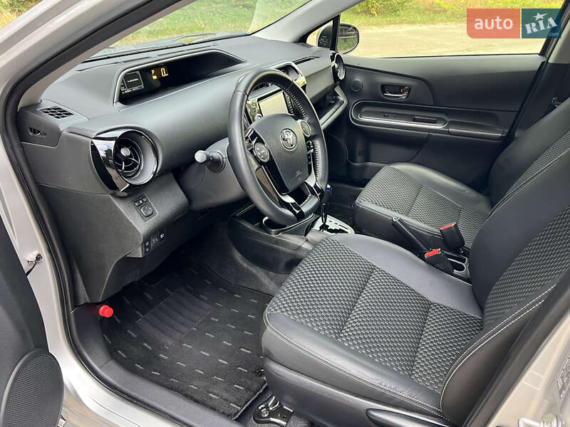 Хэтчбек Toyota Aqua 2017 в Василькове
