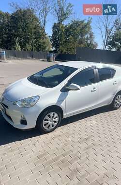 Хетчбек Toyota Aqua 2012 в Тернополі