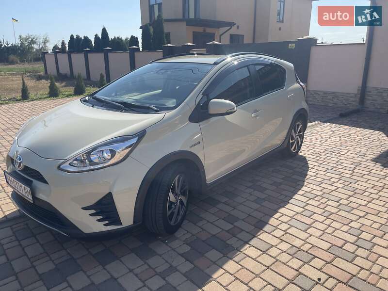 Хэтчбек Toyota Aqua 2017 в Черноморске