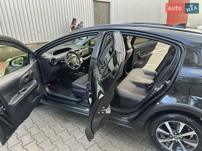 Хэтчбек Toyota Aqua 2019 в Одессе