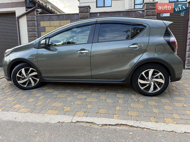 Хэтчбек Toyota Aqua 2020 в Одессе фото 10 Хэтчбек Toyota Aqua 2020 в Одессе